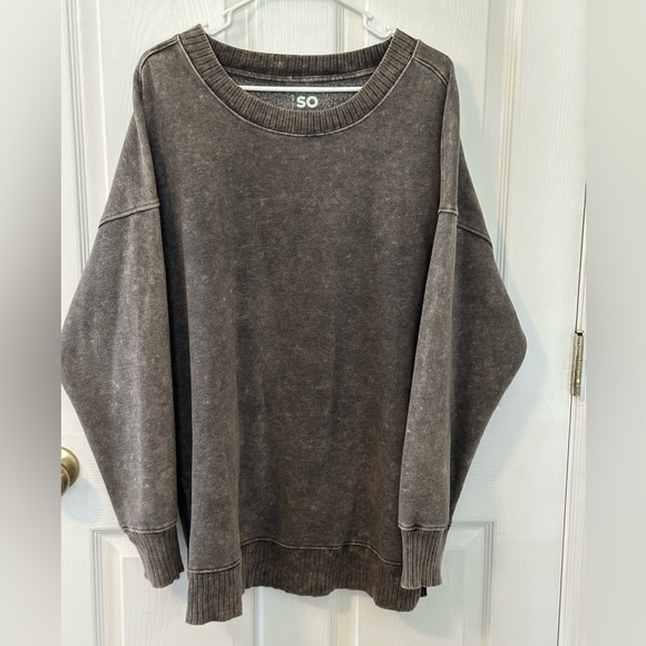 SO Tops - SO Women’s Washed Crewneck Sweater in Charcoal Brown